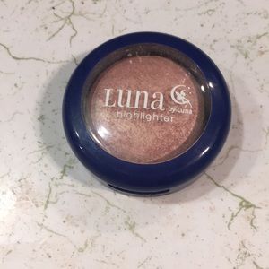 Luna by Luna Baked Highlighter